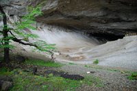 Bild: Die Höhle des Riesenfaultieres