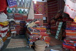 Beim Teppichhändler