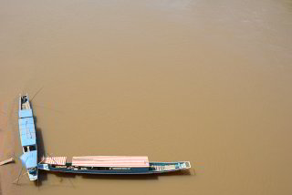 Zwei Boote auf dem Nam Ou