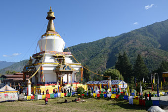 Bild: Die große Stupa in Thimphu
