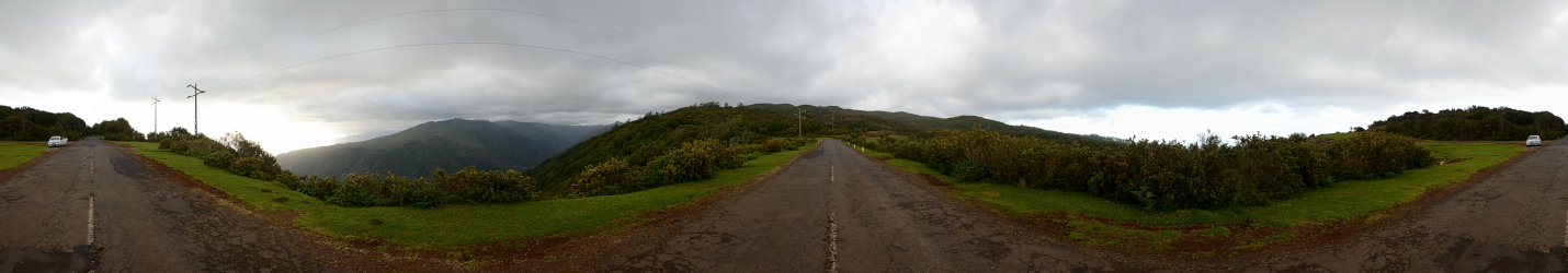 360°-Panorama auf der Straße nach Rabacal auf der Paul da Serra Hochebene