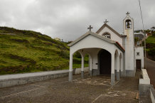 Bild: kleine Kirche unterwegs