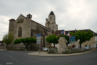 Bild: Die Kirche in Martel