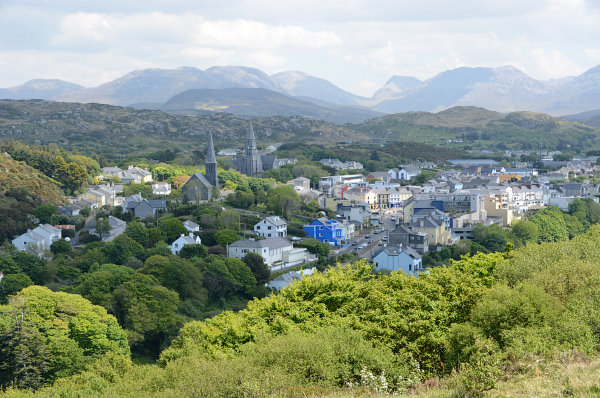 Bild: Clifden vom Darcy-Monument aus gesehen Bild: Clifden vom Darcy-Monument aus gesehen