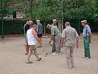 Bild: Boulespieler am Campingplatz