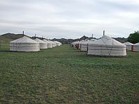Bild: Mongolische Reihenhaussiedlung Bild: Mongolische Reihenhaussiedlung