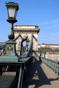 Kettenbrücke