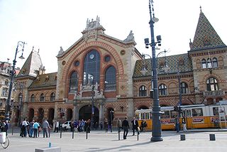 Die große Markthalle