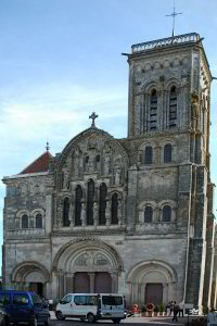 Basilika Sainte-Marie-Madeleine in Vézelay Basilika Sainte-Marie-Madeleine in Vézelay