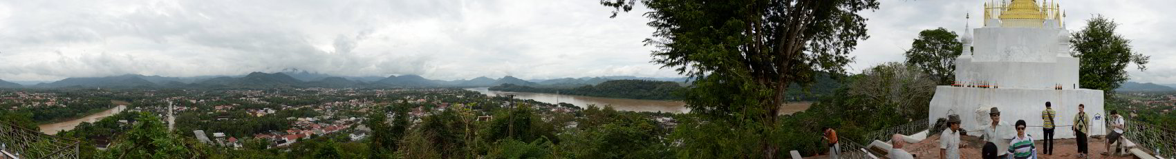 Oben auf dem Phou Si