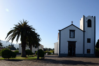Bild: Kirche von Santo da Serra Bild: Kirche von Santo da Serra