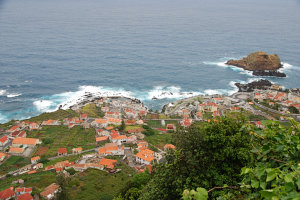 Bild: Porto Moniz von oben Bild: Porto Moniz von oben