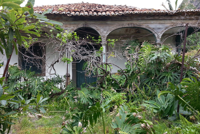 Verfallendes Haus