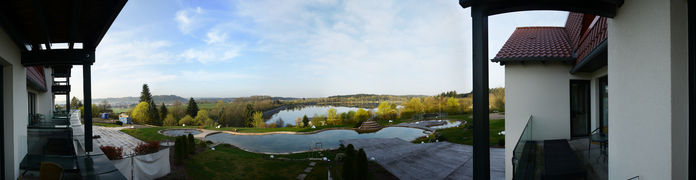 Bild: Blick vom Hotelzimmer auf den See