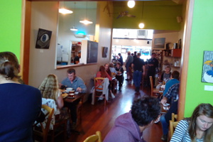 Bild: In einem Café in Gisborne Bild: In einem Café in Gisborne