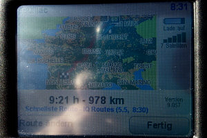 Bild: Reiseroute vom Navi berechnet 9:21h und 978km Bild: Reiseroute vom Navi berechnet 9:21h und 978km