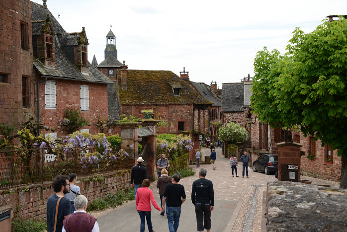 In Collonges-la-Rouges