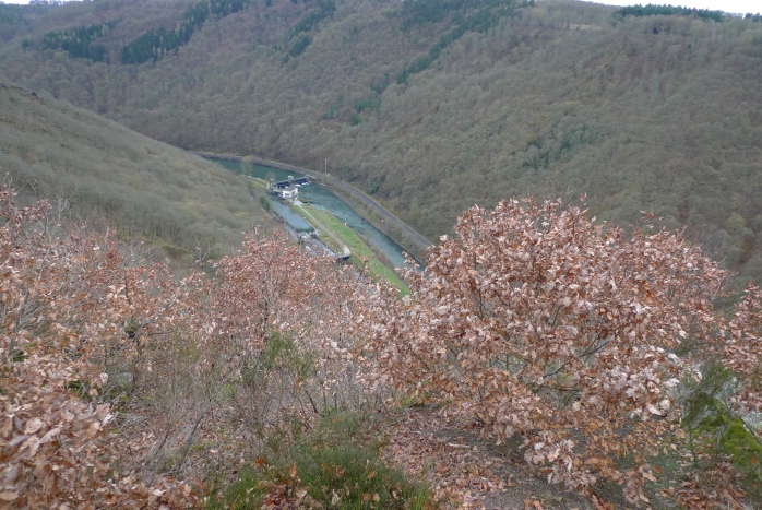 Eine Schleuse auf der Lahn