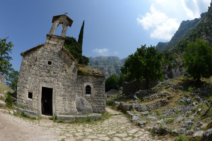 Die Kapelle mit dem Esel