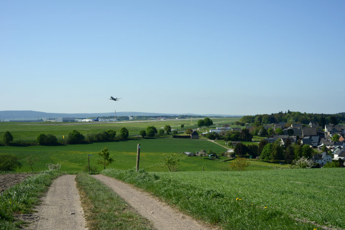 Die Gemeinde Hahn am gleichnamigen Flughafen