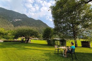 Frühstück im Garten Frühstück im Garten