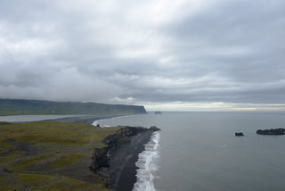 Auf dem Felsen Dyrhólaey